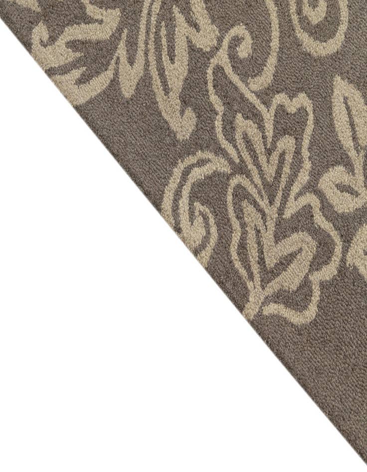 Detail image of  5' 1 x 8' Agra Wool Rug