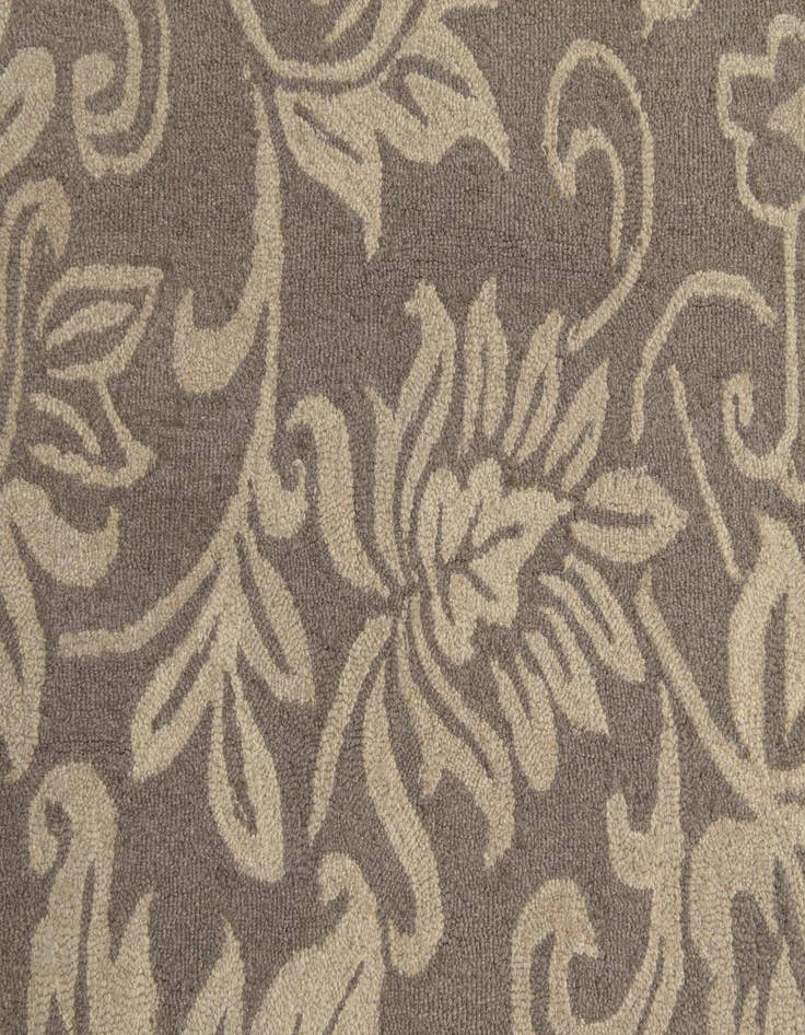 Detail image of  5' x 8' Agra Wool Rug