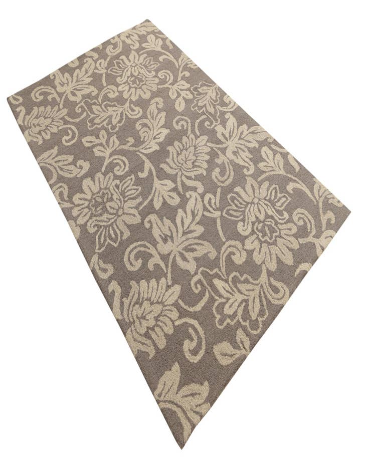 Detail image of  5' 1 x 8' Agra Wool Rug