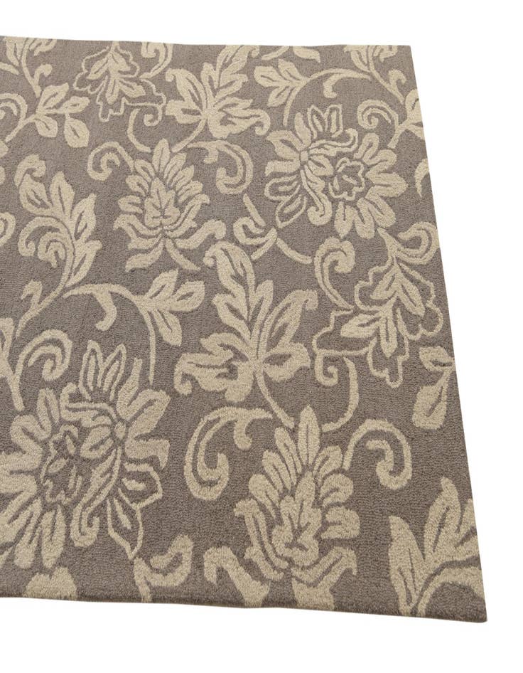 Detail image of  5' 1 x 8' Agra Wool Rug