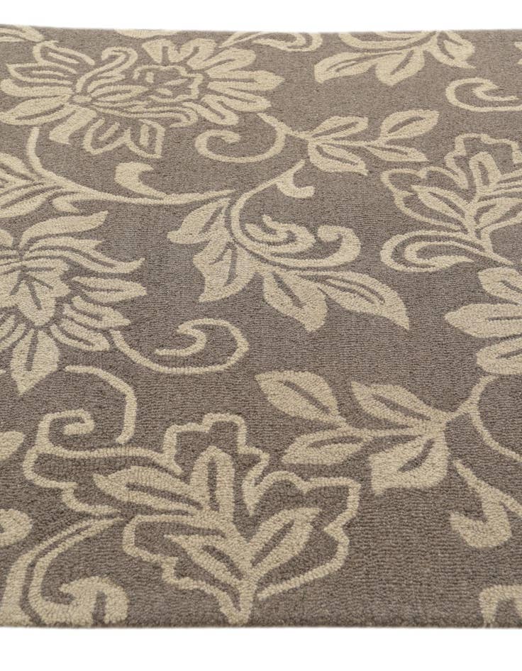 Detail image of  5' x 8' Agra Wool Rug