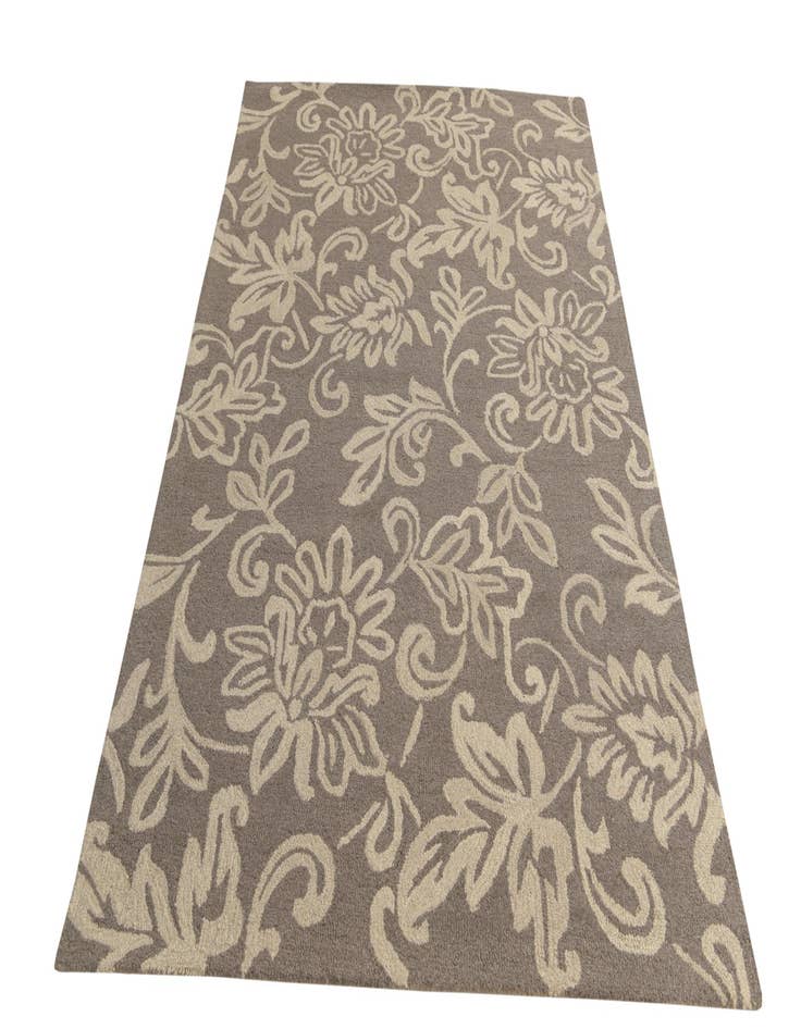 Detail image of  5' x 8' Agra Wool Rug