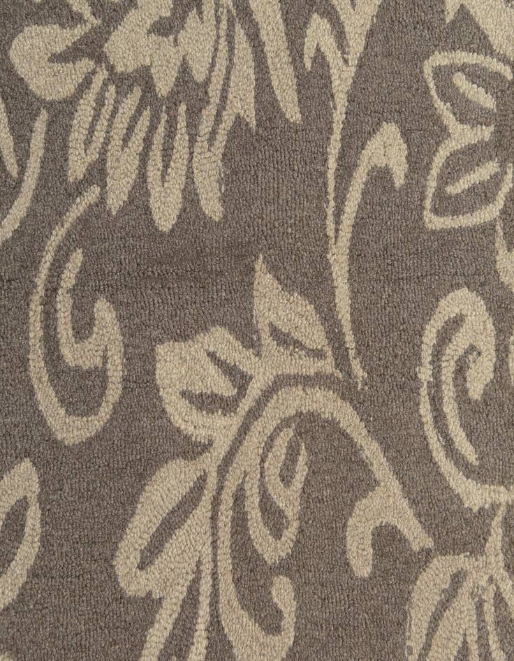 Detail image of  5' x 8' Agra Wool Rug