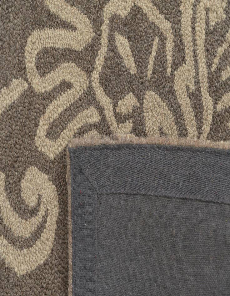 Detail image of  5' x 8' Agra Wool Rug