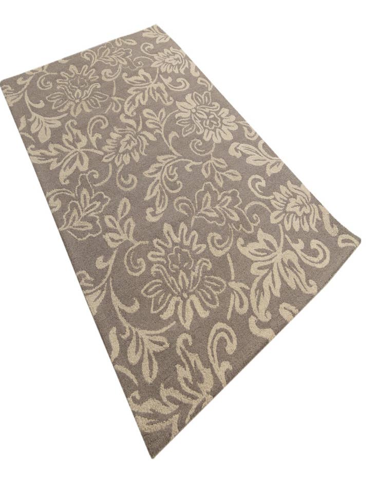 Detail image of  5' 2 x 8' Agra Wool Rug