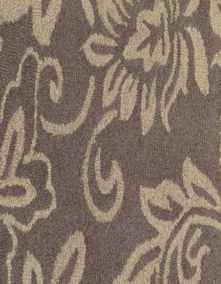 Detail image of  5' 2 x 8' Agra Wool Rug