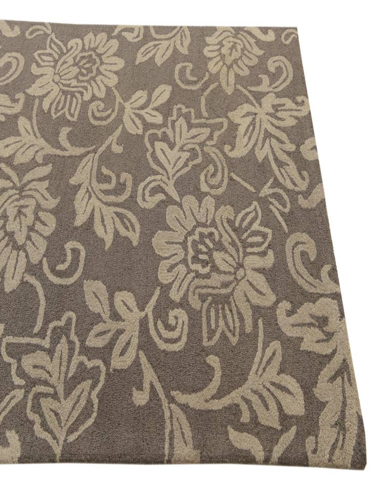 Detail image of  5' x 7' 10 Agra Wool Rug