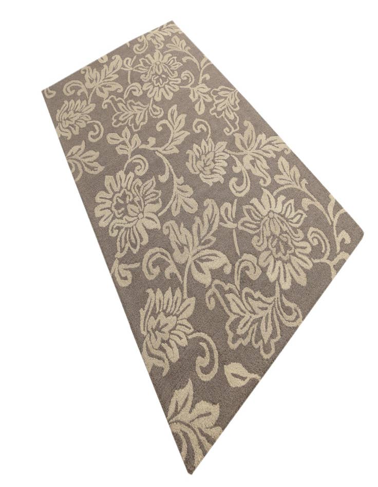 Detail image of  5' 1 x 8' Agra Wool Rug