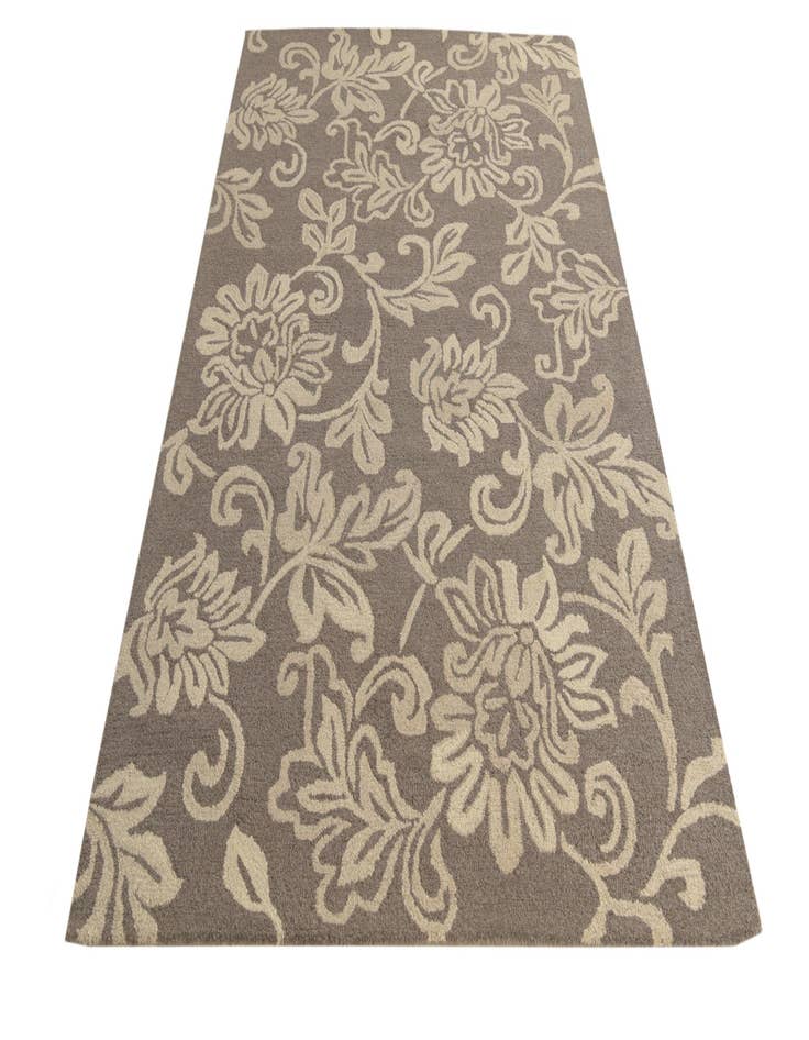 Detail image of  5' 1 x 8' Agra Wool Rug