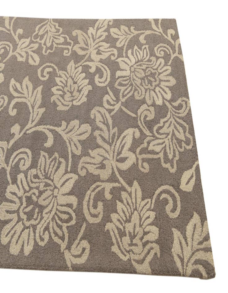 Detail image of  5' 1 x 8' Agra Wool Rug