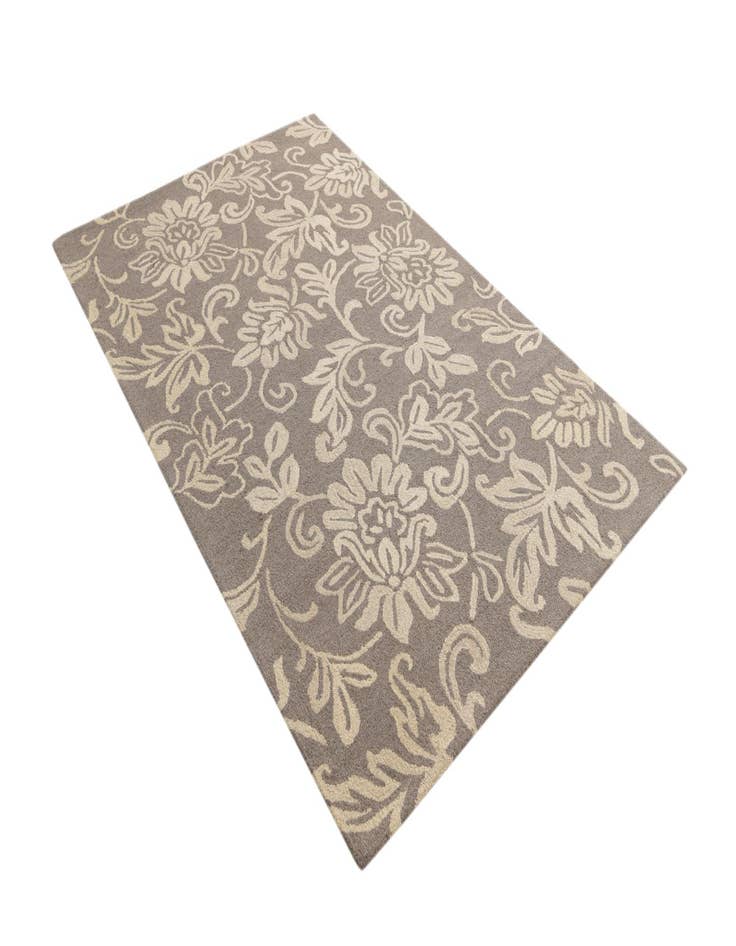 Detail image of  5' x 8' Agra Wool Rug