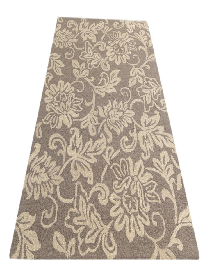 Detail image of  5' 1 x 8' Agra Wool Rug