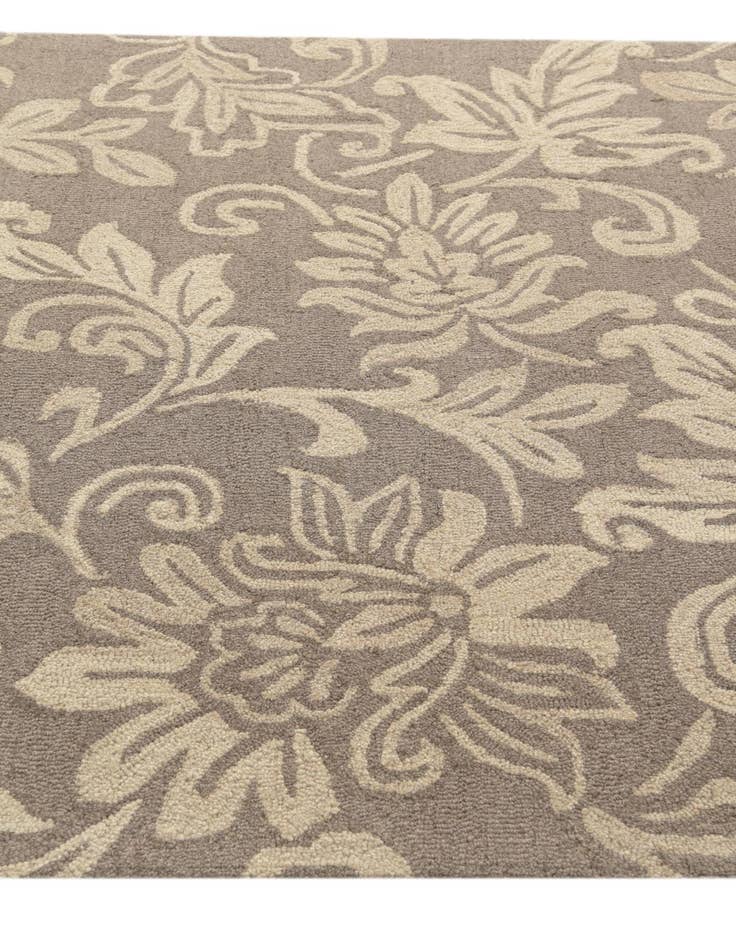 Detail image of  5' x 8' Agra Wool Rug