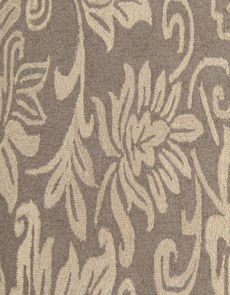 Detail image of  5' x 8' Agra Wool Rug