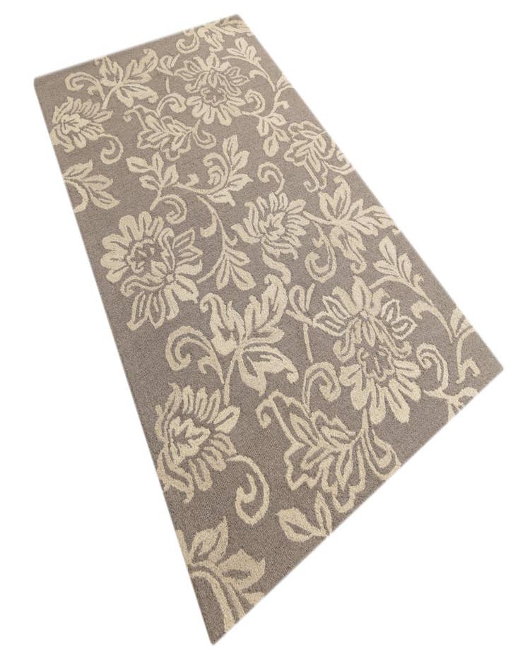 Detail image of  5' x 8' Agra Wool Rug