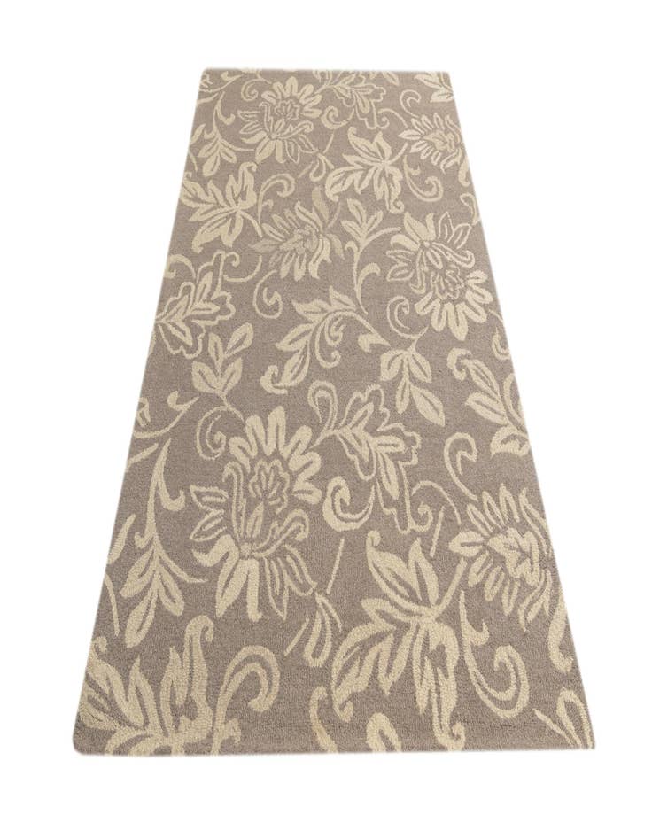 Detail image of  5' x 7' 10 Agra Wool Rug