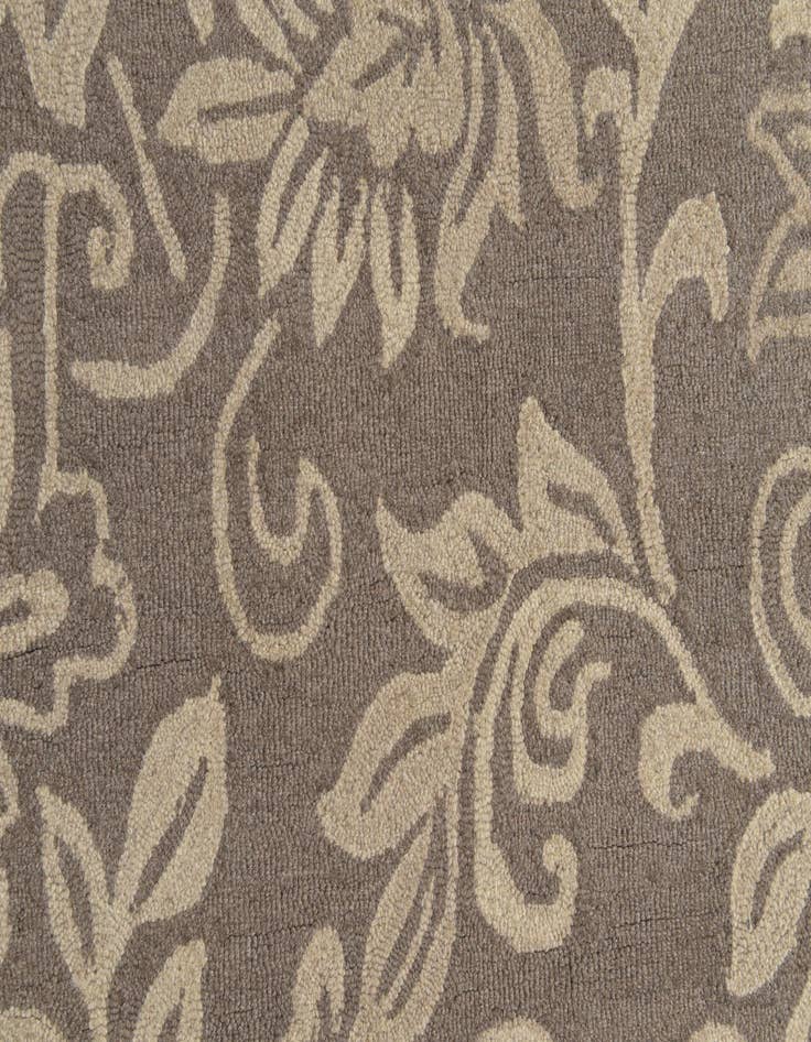 Detail image of  5' x 8' Agra Wool Rug