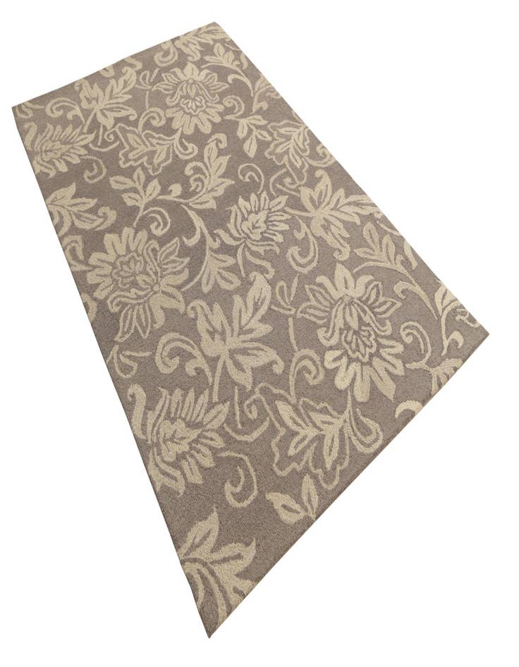 Detail image of  5' x 8' Agra Wool Rug