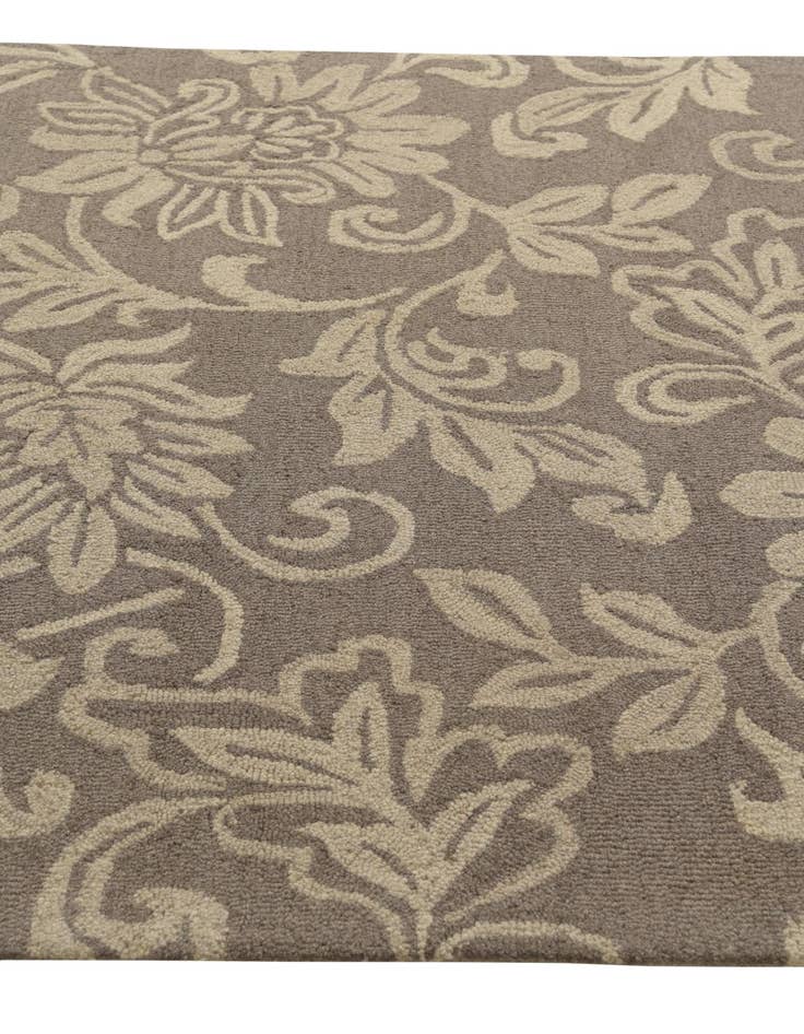 Detail image of  5' x 8' Agra Wool Rug