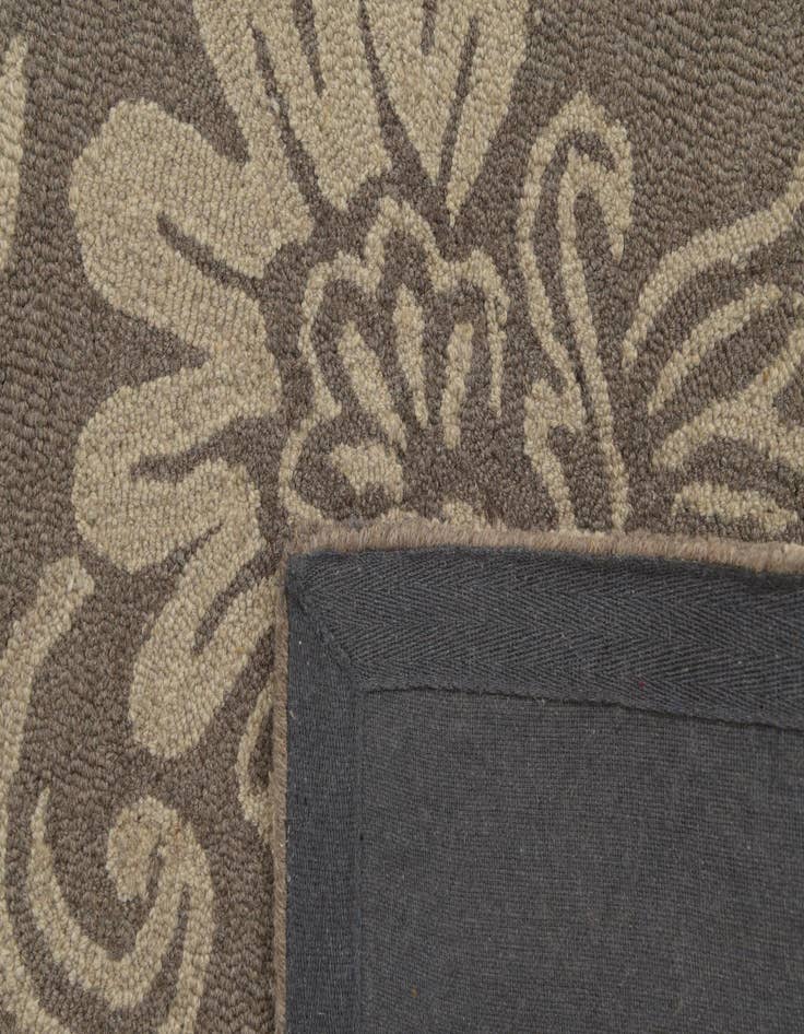 Detail image of  5' x 8' Agra Wool Rug