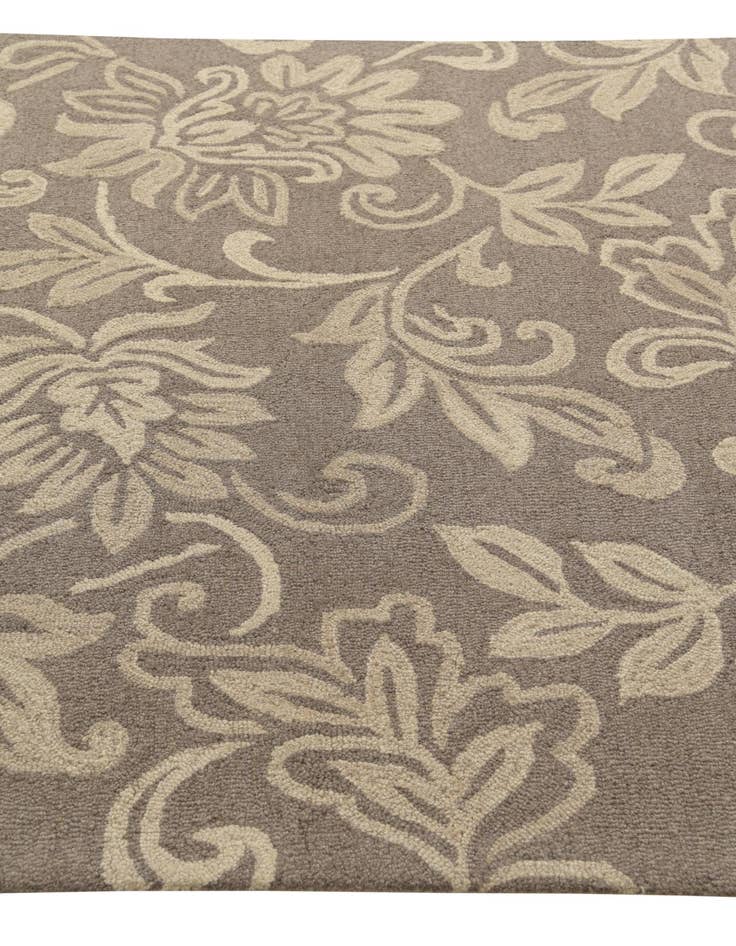 Detail image of  5' x 8' Agra Wool Rug