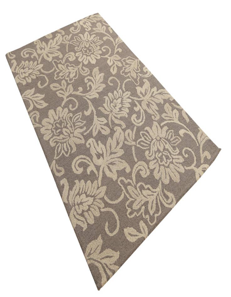 Detail image of  5' x 8' Agra Wool Rug