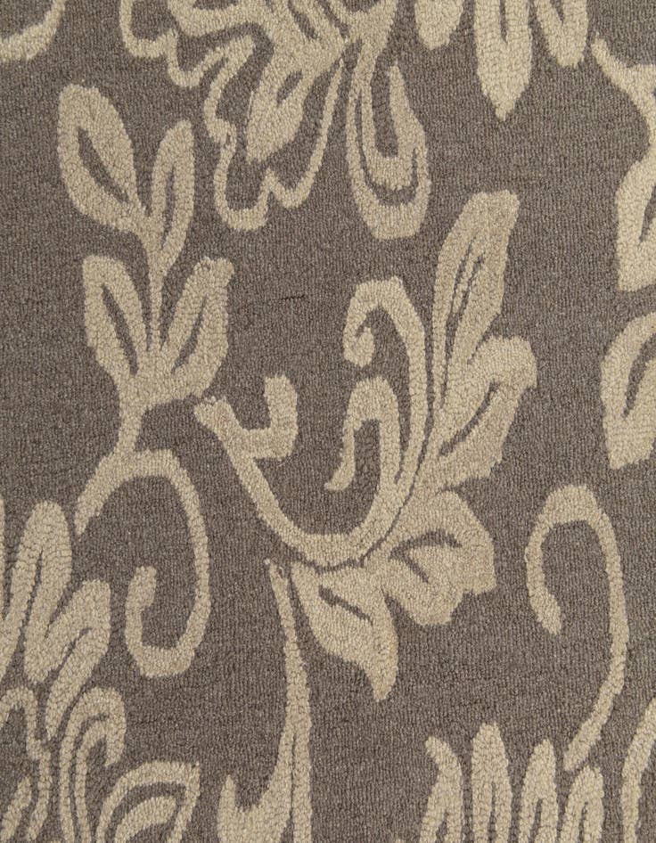 Detail image of  5' x 8' Agra Wool Rug