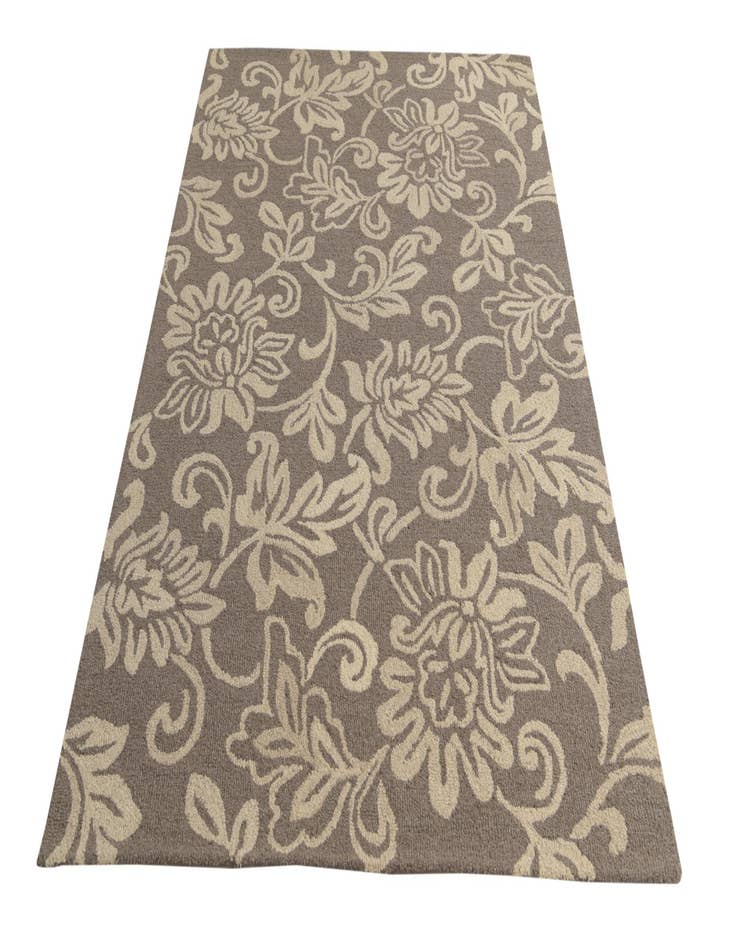 Detail image of  5' 1 x 8' Agra Wool Rug