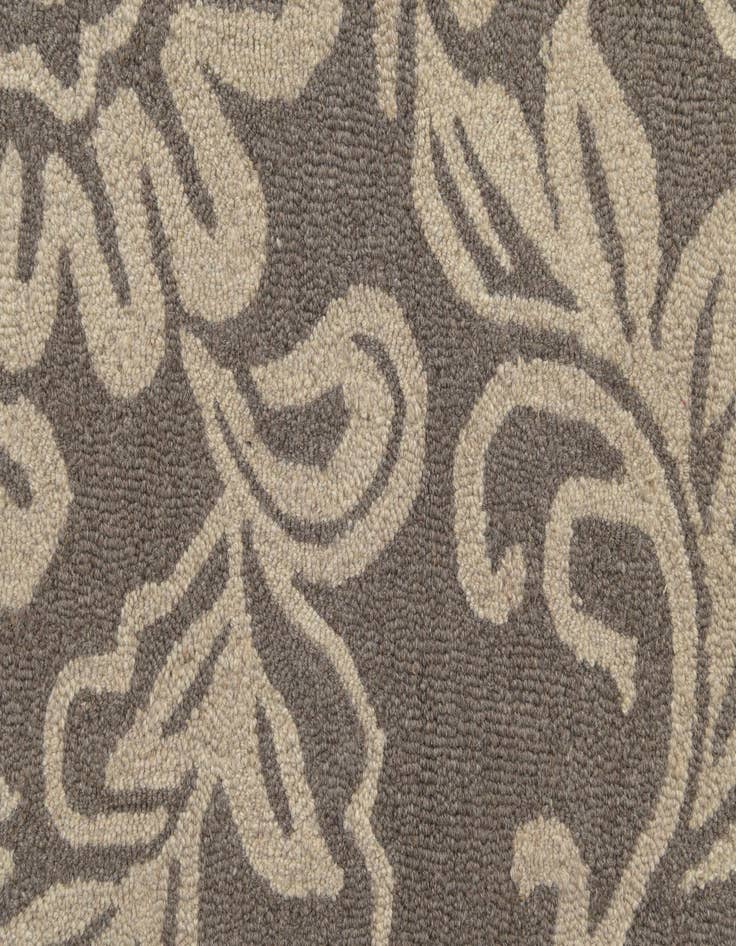 Detail image of  5' 1 x 8' Agra Wool Rug