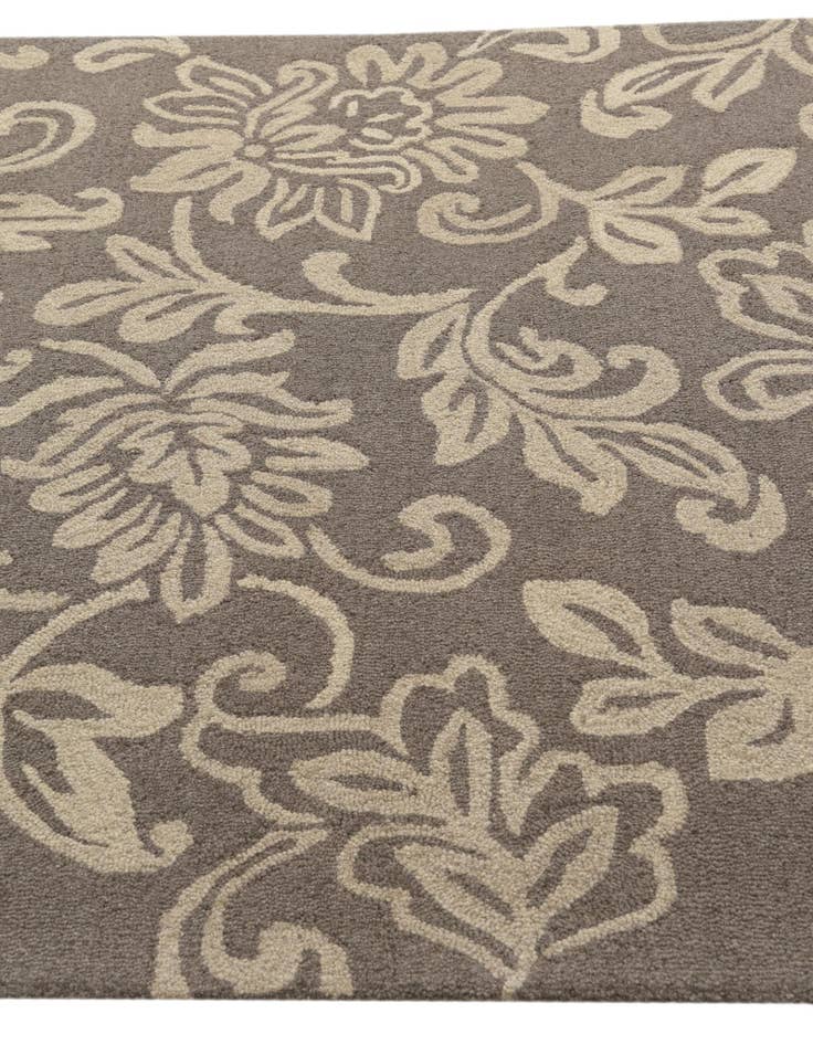 Detail image of  5' x 8' Agra Wool Rug