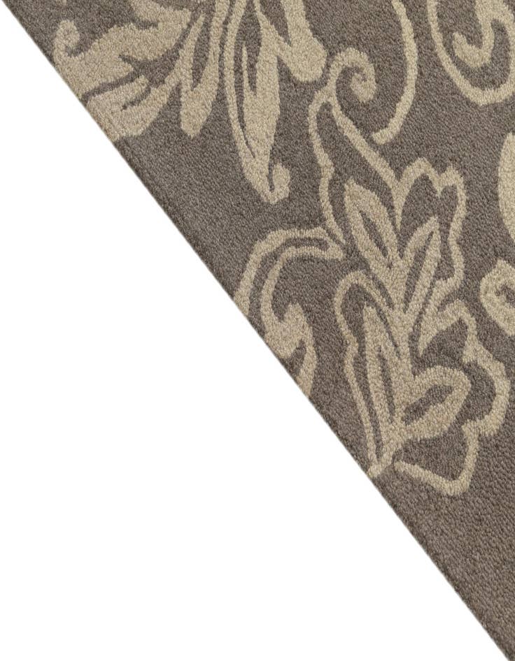 Detail image of  5' x 8' Agra Wool Rug