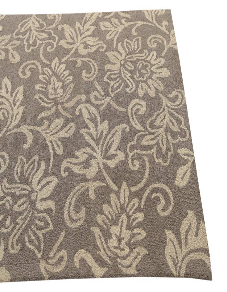 Detail image of  5' x 8' Agra Wool Rug