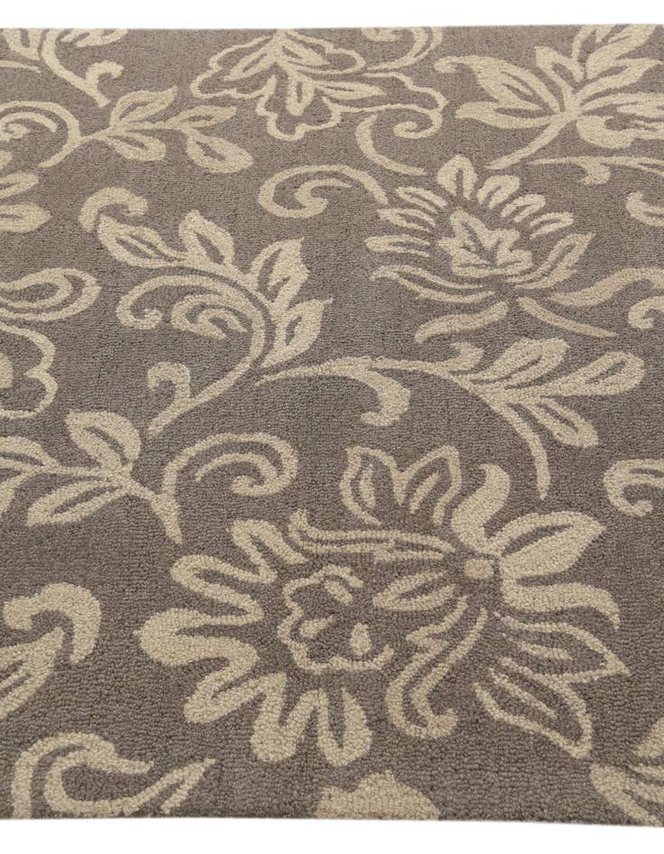 Detail image of  5' x 8' Agra Wool Rug