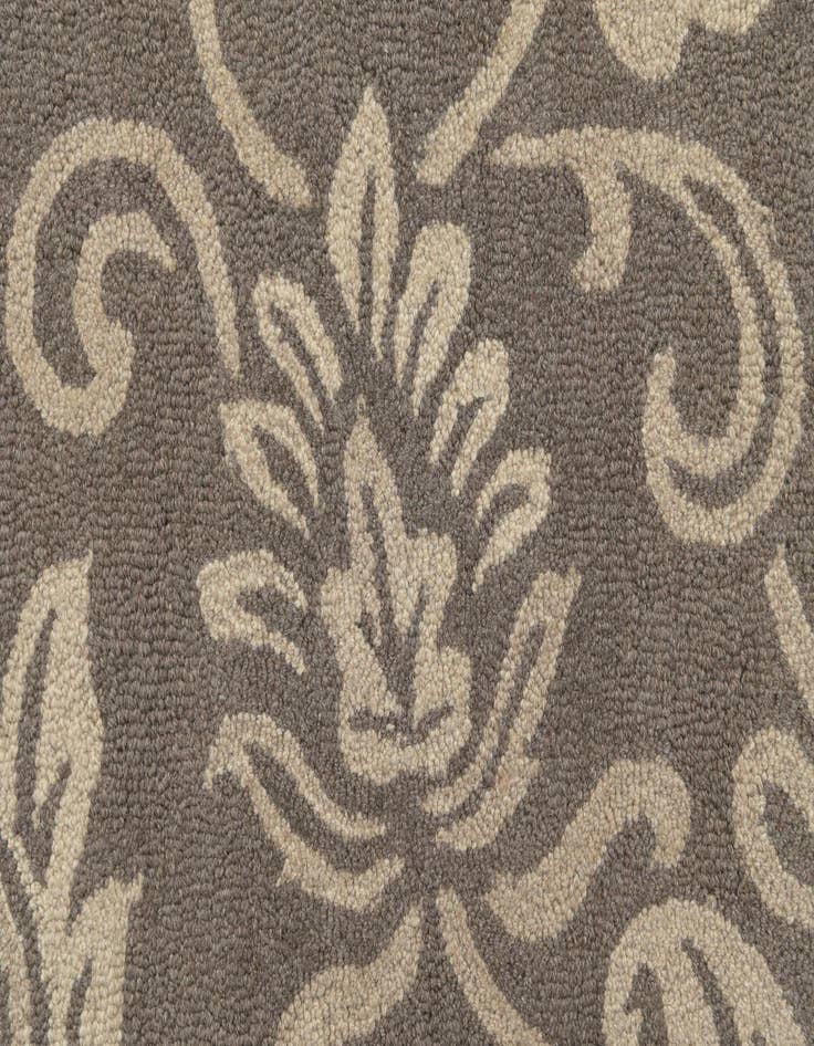 Detail image of  5' x 8' Agra Wool Rug