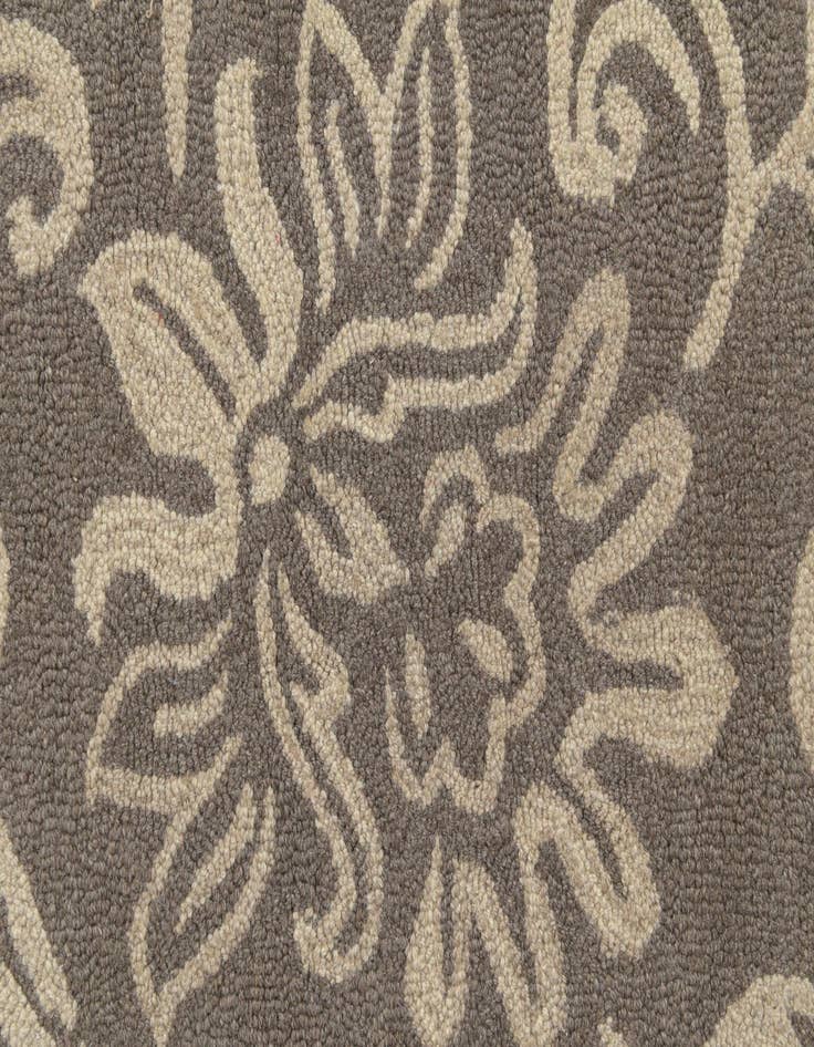 Detail image of  5' x 8' Agra Wool Rug
