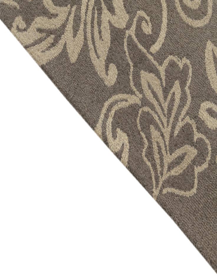 Detail image of  5' x 8' Agra Wool Rug