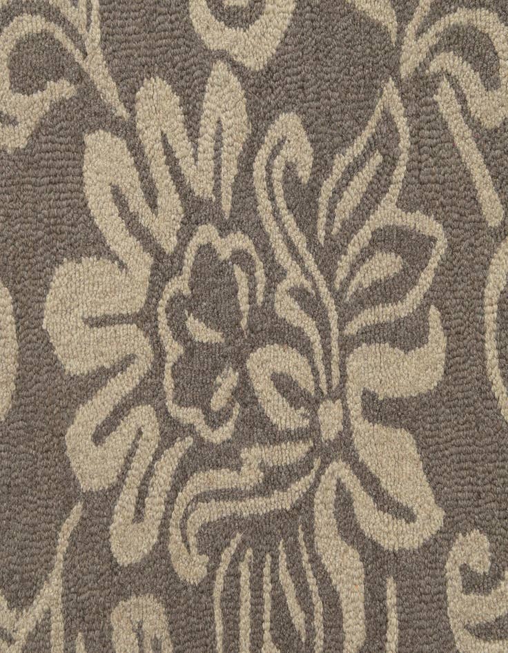 Detail image of  5' x 8' Agra Wool Rug