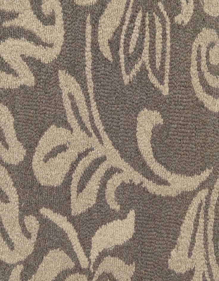 Detail image of  5' x 8' Agra Wool Rug