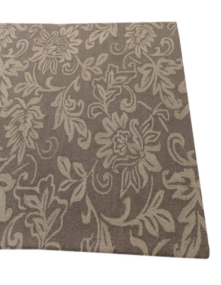 Detail image of  5' x 8' Agra Wool Rug