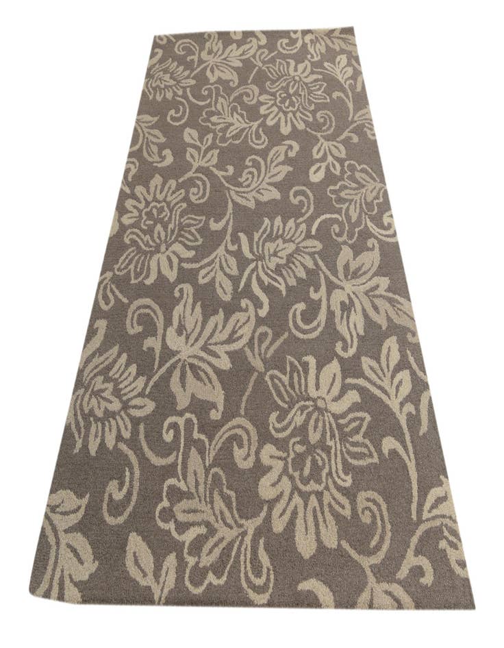 Detail image of  5' x 8' Agra Wool Rug