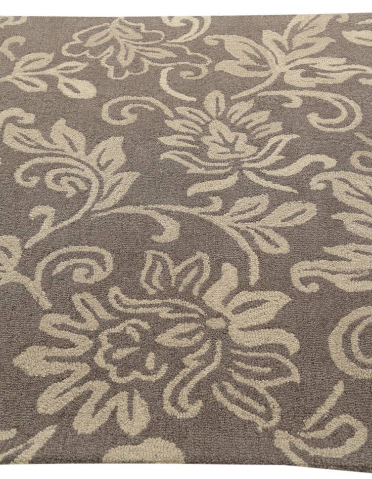 Detail image of  5' x 8' Agra Wool Rug