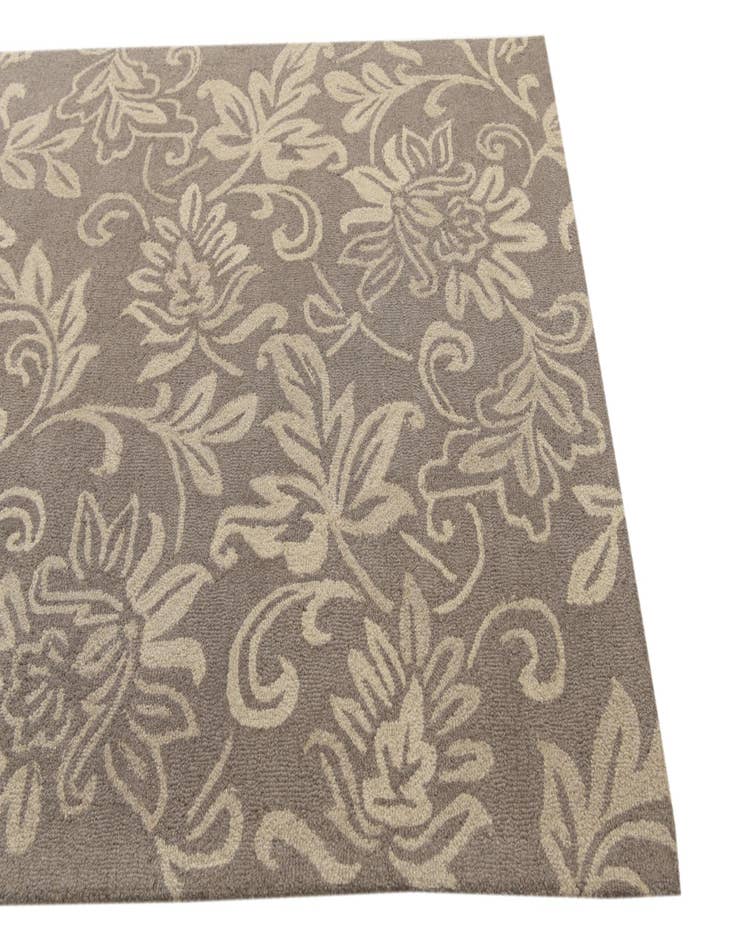 Detail image of  5' x 8' Agra Wool Rug