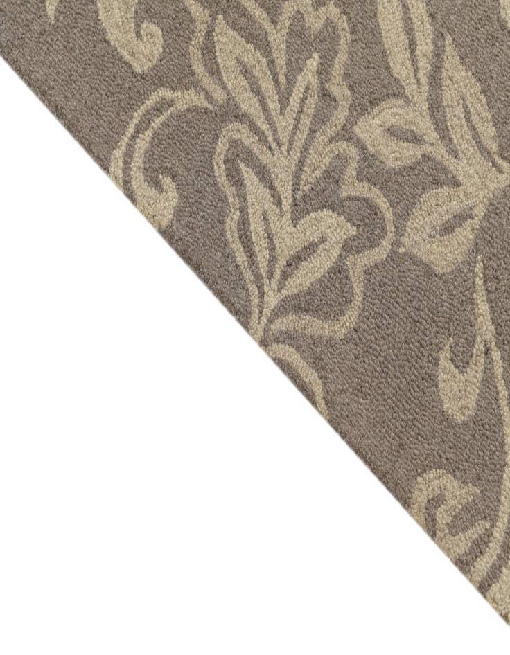 Detail image of  5' x 8' Agra Wool Rug