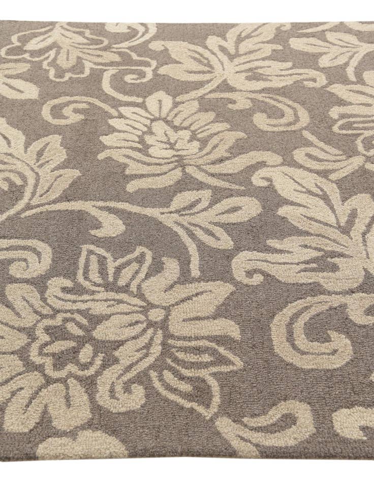 Detail image of  5' x 8' Agra Wool Rug