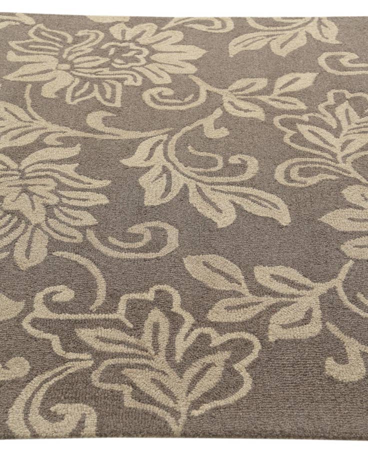 Detail image of  5' x 8' Agra Wool Rug