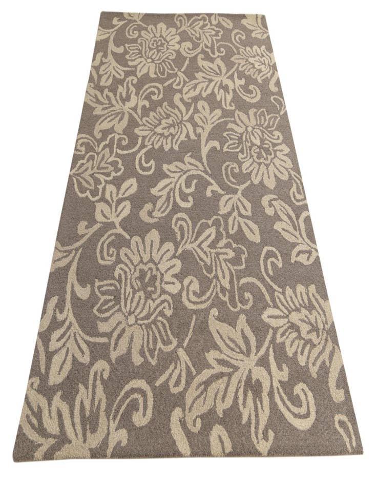 Detail image of  5' 1 x 8' Agra Wool Rug