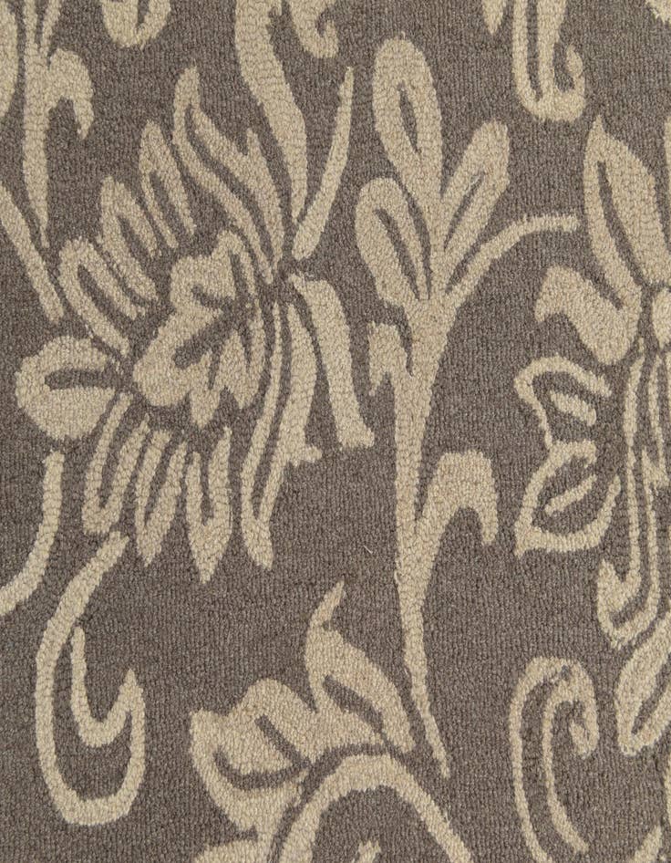 Detail image of  5' 1 x 8' Agra Wool Rug
