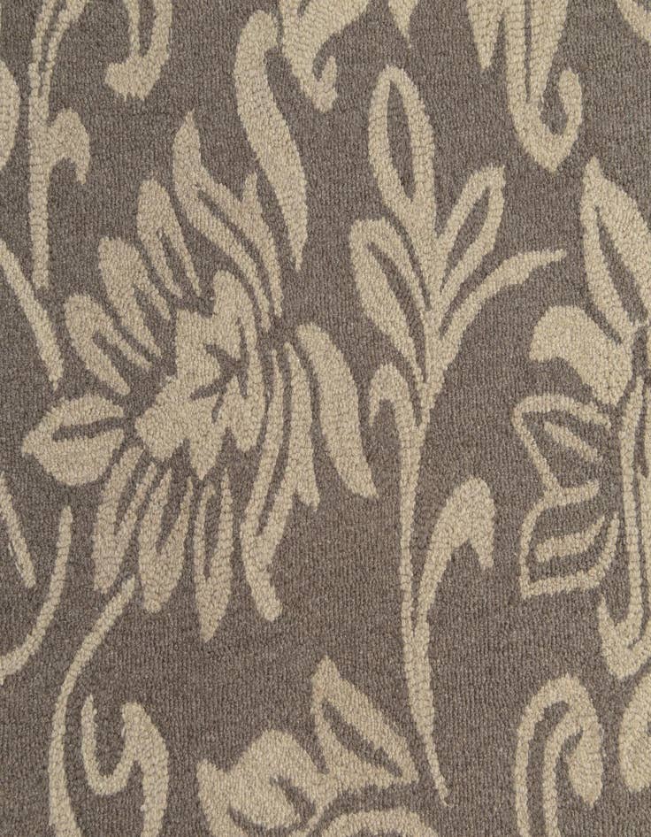 Detail image of  5' x 8' Agra Wool Rug
