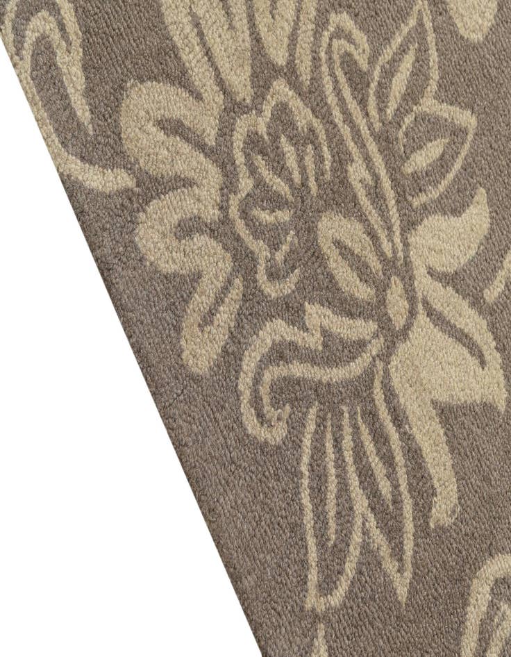 Detail image of  5' x 8' Agra Wool Rug