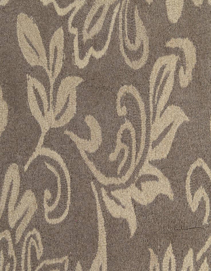 Detail image of  5' x 8' Agra Wool Rug